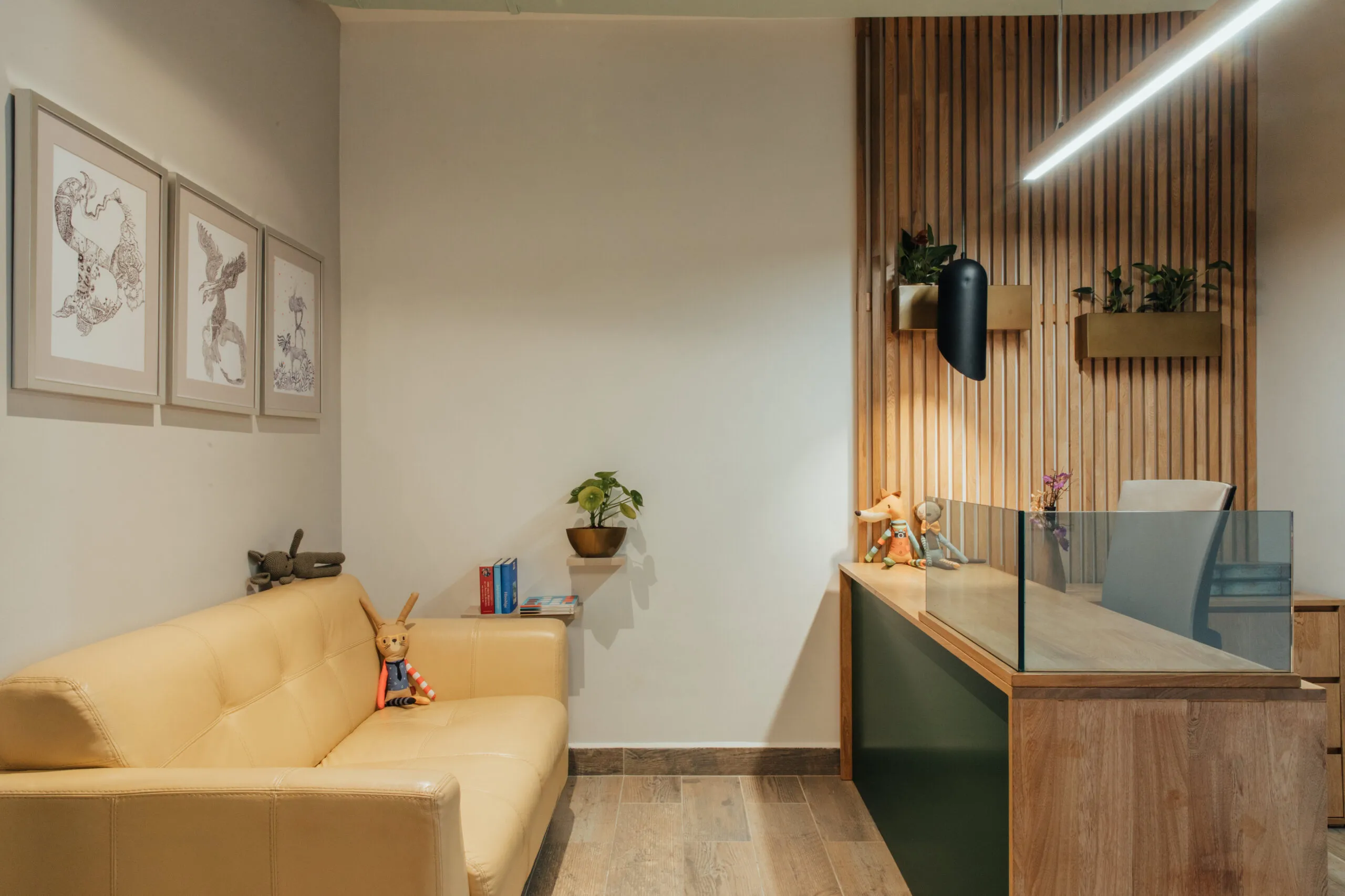 Interior del consultorio en El Poblado, vista 2